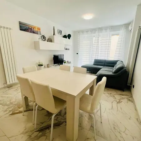 Apartamento Elegante Trilocale Casinò Di